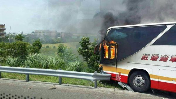 香港二四六開獎結果600圖庫,香港旅行團一領隊在上海跌落車外身亡