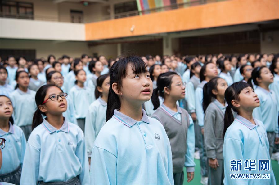 澳門致富一碼,10歲女孩當景區講解員落落大方